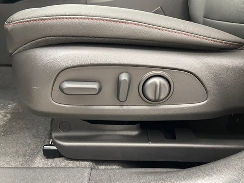 New 2026 Chevrolet Trax RS w/ Sunroof Package image 10