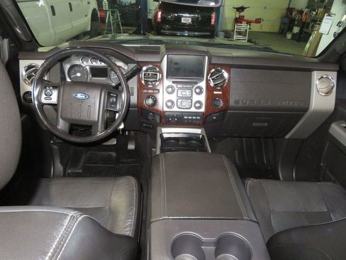 Used 2014 Ford F250 Lariat w/ Lariat Ultimate Package image 41