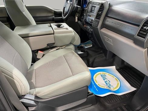 Used 2019 Ford F250 XL w/ STX Appearance Package AWD/4WD image 21