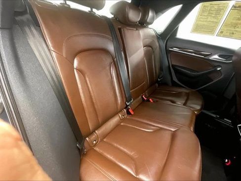 Used 2018 Audi Q3 2.0T Premium Plus w/ Premium Plus Package AWD/4WD image 19