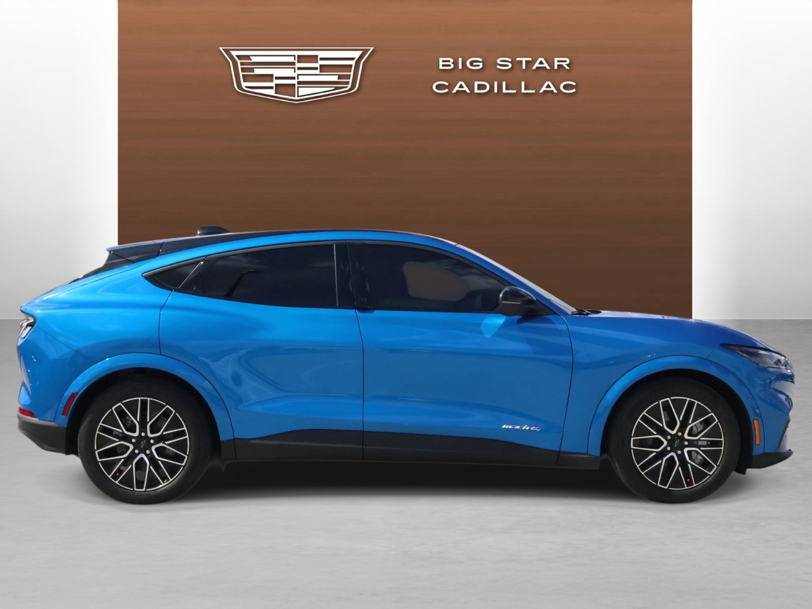 Used 2025 Ford Mustang Mach-E Premium AWD/4WD image 6