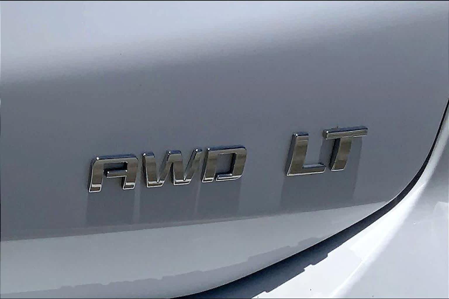 Used 2024 Chevrolet Equinox LT AWD/4WD image 10
