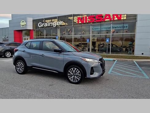 Used 2024 Nissan Kicks SR image 37