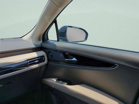 Used 2021 Lincoln Nautilus Reserve FWD image 13