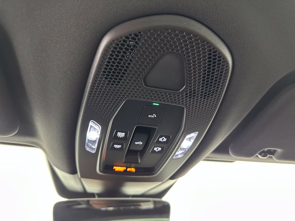 Used 2026 Porsche Panamera RWD image 31