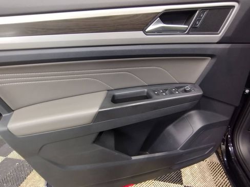 Used 2022 Volkswagen Atlas SE image 23