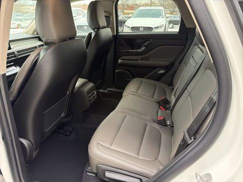 New 2026 Lincoln Corsair Premiere image 7