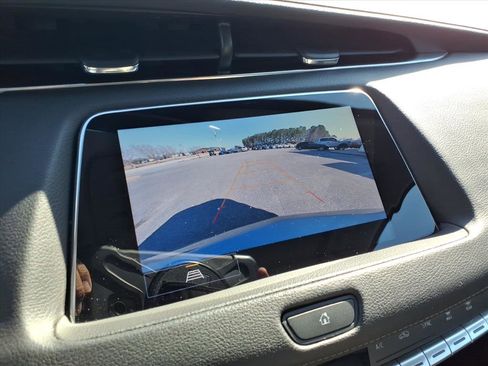 Used 2023 Cadillac XT4 Premium Luxury image 22