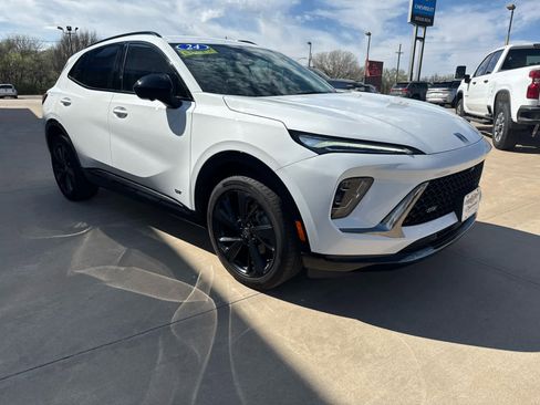 Used 2024 Buick Envision Sport Touring image 5