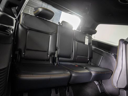 Used 2025 Ford Expedition Tremor image 14