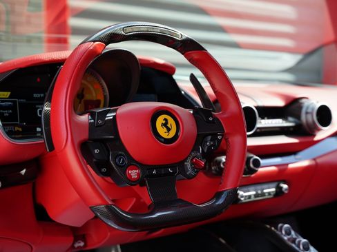 Used 2019 Ferrari 812 Superfast image 23