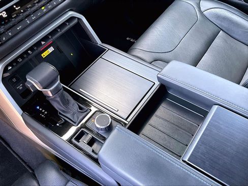 Used 2023 Toyota Tundra Platinum image 17