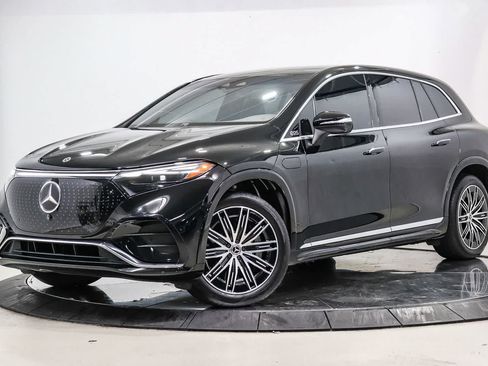 Used 2023 Mercedes-Benz EQS 580 4MATIC SUV image 1