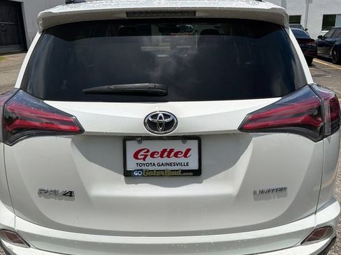 Used 2017 Toyota RAV4 Limited FWD image 6