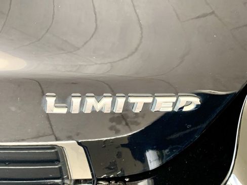 Used 2018 Jeep Grand Cherokee Limited image 48