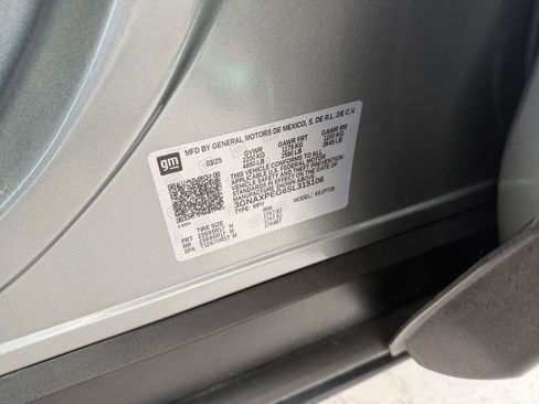 Used 2025 Chevrolet Equinox LT image 28