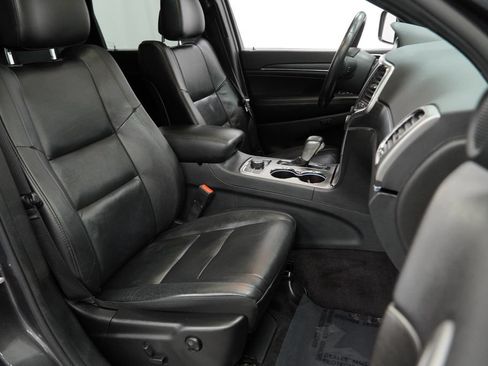 Used 2018 Jeep Grand Cherokee Limited AWD/4WD image 32