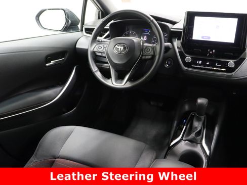 Used 2025 Toyota Corolla SE image 28