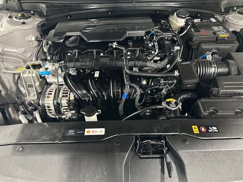 Used 2025 Hyundai Elantra Sport image 59