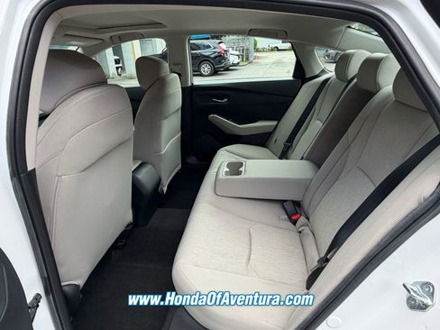 Used 2023 Honda Accord EX image 8