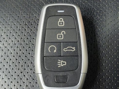 Used 2019 Nissan Murano SL image 32