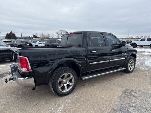 Used 2014 RAM 1500 Laramie w/ Convenience Group image 6
