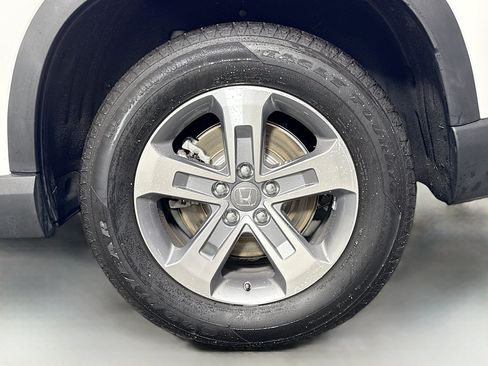 Used 2025 Honda Pilot EX-L image 30