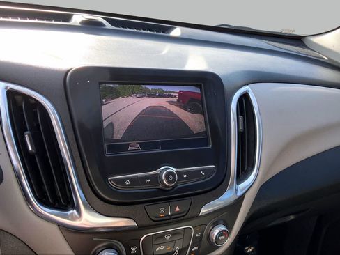 Used 2024 Chevrolet Equinox LS FWD image 28