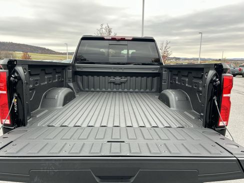 New 2026 Chevrolet Silverado 3500 High Country w/ Technology Package image 9