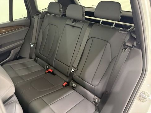Used 2019 BMW X3 xDrive30i w/ Driving Assistance Package AWD/4WD image 16