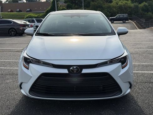 Used 2026 Toyota Corolla LE w/ LE Premium Package FWD image 12