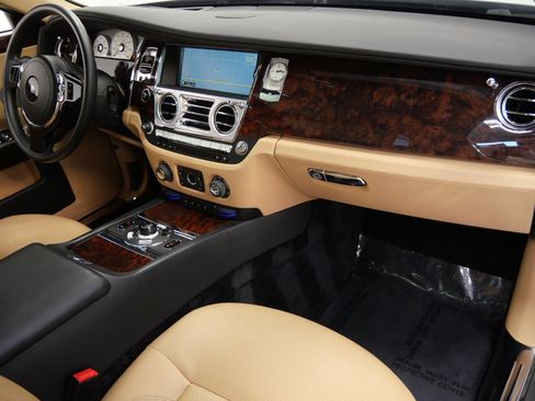 Used 2013 Rolls-Royce Ghost -Rear Theatre Configuration, S image 14