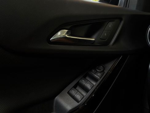 Used 2025 Chevrolet Equinox LT FWD image 20