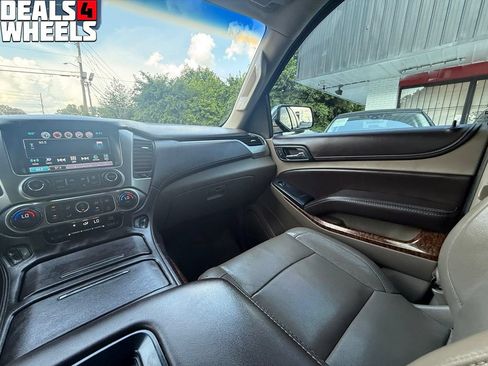 Used 2016 Chevrolet Suburban LTZ RWD image 20