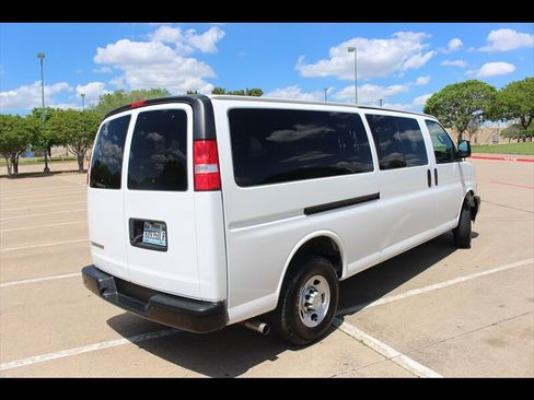 Used 2022 Chevrolet Express 3500 LS image 5