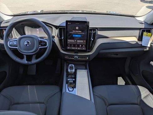 New 2026 Volvo XC60 B5 Plus w/ Climate Package PRO AWD/4WD image 11