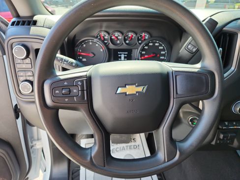 Used 2025 Chevrolet Silverado 2500 W/T AWD/4WD image 16