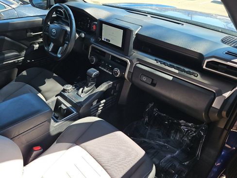 Certified 2024 Toyota Tacoma TRD Off-Road AWD/4WD image 14