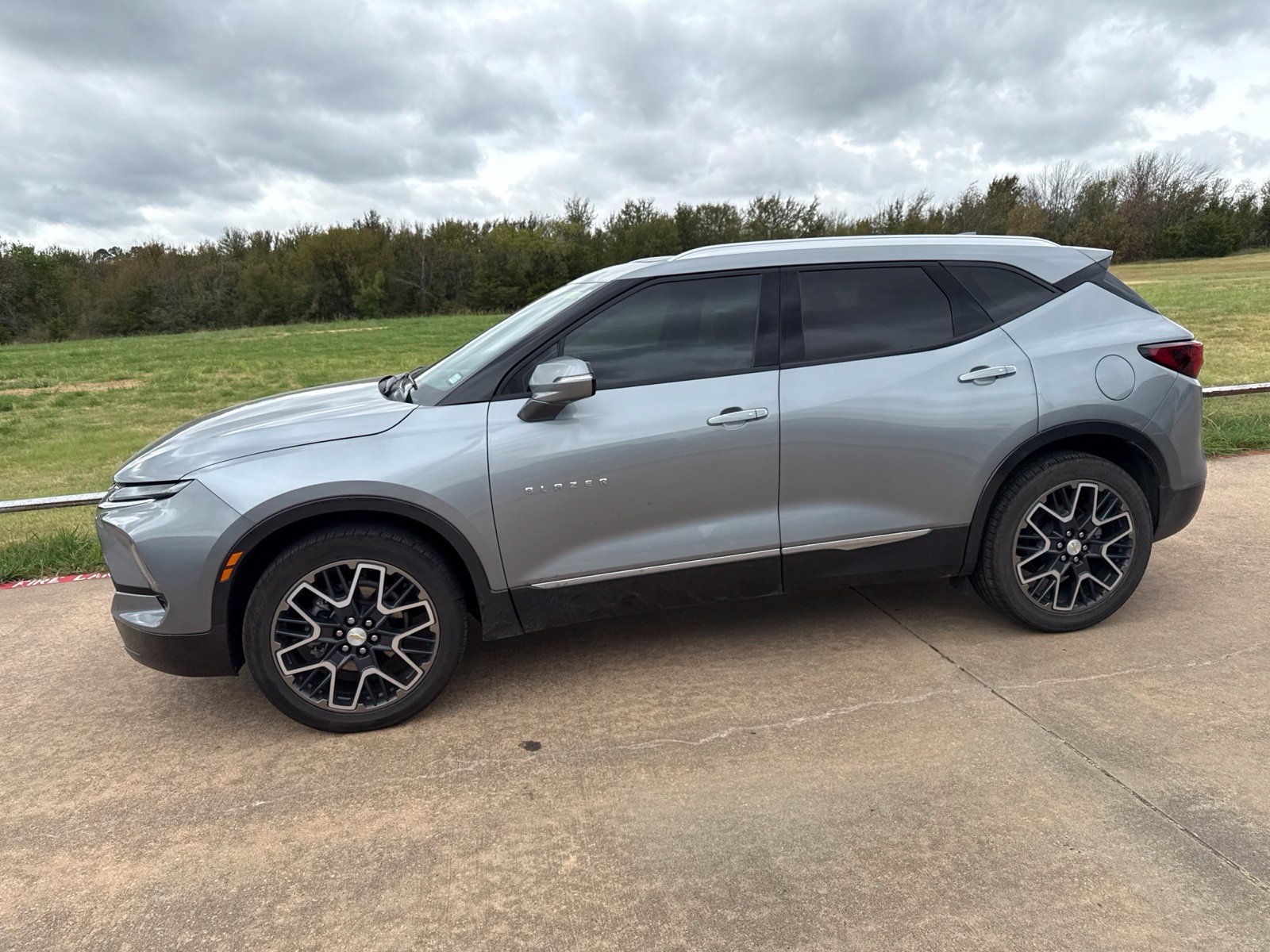 Used 2024 Chevrolet Blazer Premier w/ Driver Confidence II Package FWD image 7
