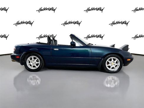 Used 1997 MAZDA MX-5 Miata Base image 4