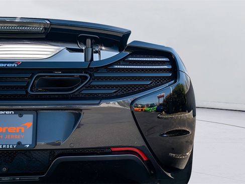 Used 2016 McLaren 650S Spider image 33