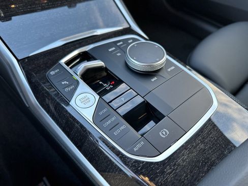 Used 2023 BMW 330i xDrive 330i xDrive w/ Premium Package image 36