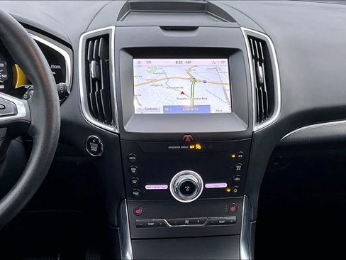 Used 2020 Ford Edge Titanium image 6