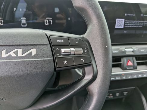 Certified 2025 Kia K4 FWD image 30