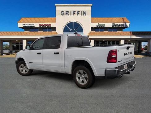 Used 2025 RAM 1500 Big Horn AWD/4WD image 9