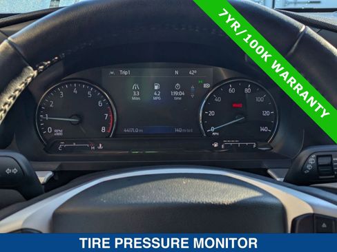 Certified 2022 Ford Explorer XLT w/ Equipment Group 202A image 28