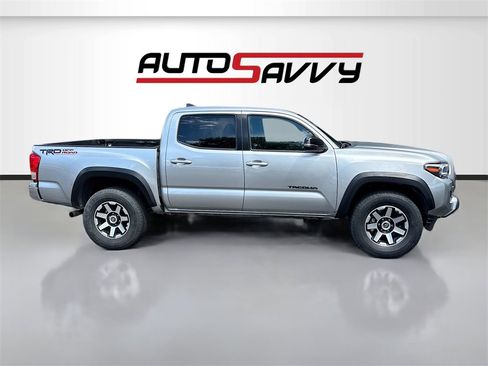 Used 2023 Toyota Tacoma TRD Off-Road image 8