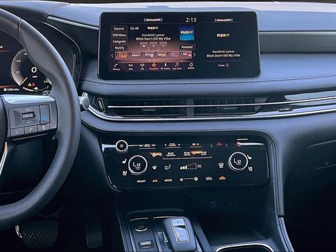 Used 2025 INFINITI QX60 Luxe w/ Black Edition image 9