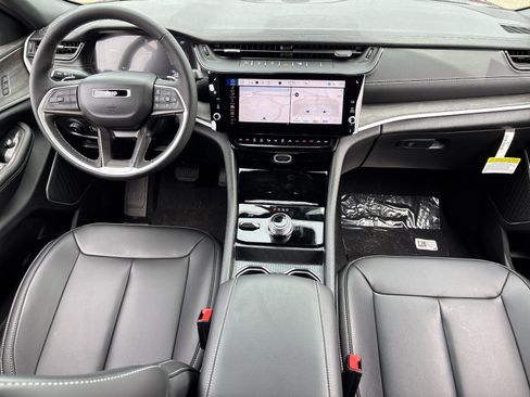 New 2026 Jeep Grand Cherokee L Limited image 12