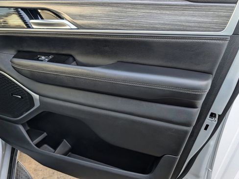 Used 2024 Jeep Wagoneer L Series II image 36